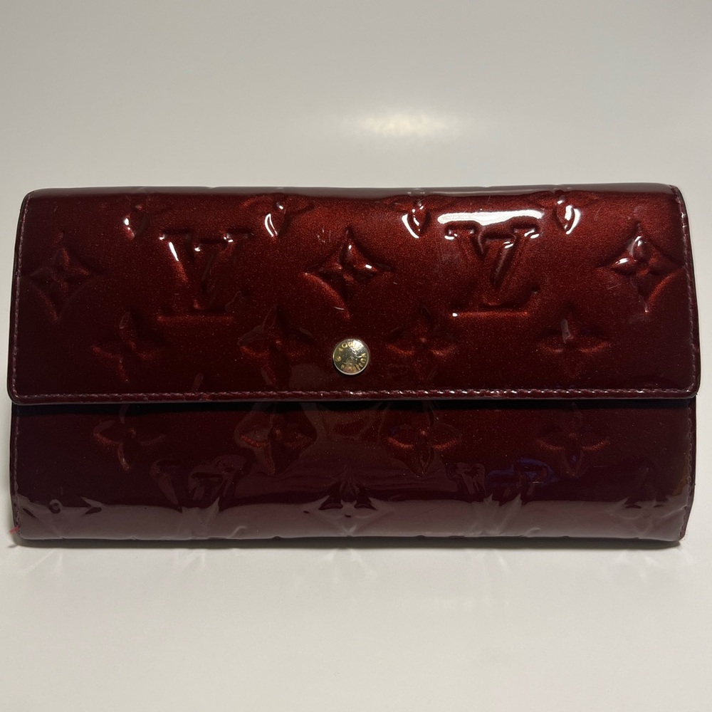 LOUIS VUITTON wallet